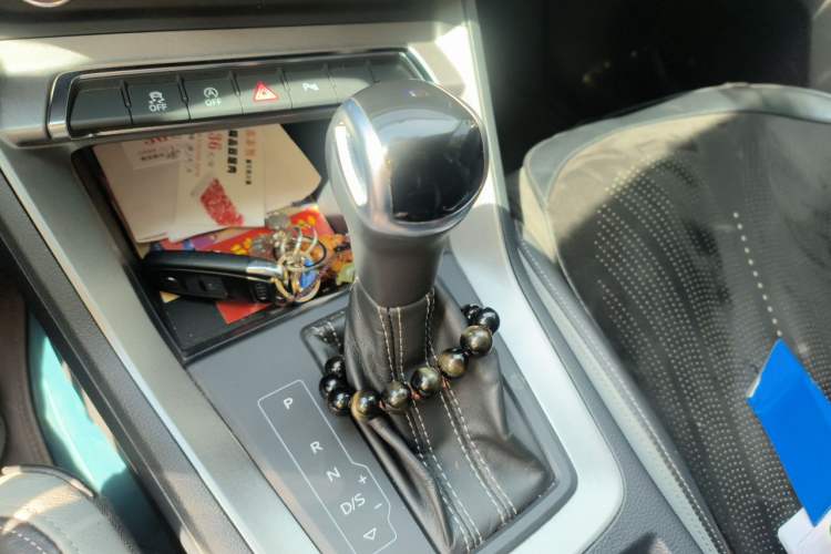 Used Audi Q3 2021 35 TFSI Progressive Dynamic Edition Gear Lever