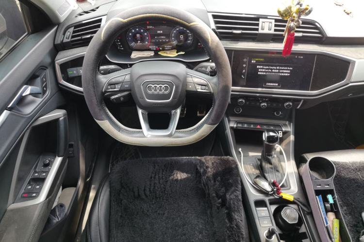 Used Audi Q3 2021 40 TFSI Fashion Dynamic Model Steering Wheel