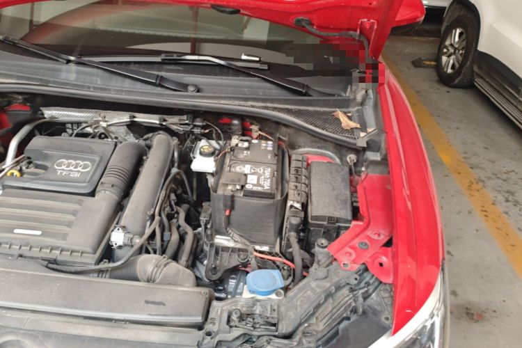Used Audi Q3 2021 35 TFSI Fashion Dynamic Model Engine Bay Left