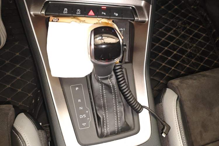Used Audi Q3 2021 35 TFSI Fashion Dynamic Model Gear Lever