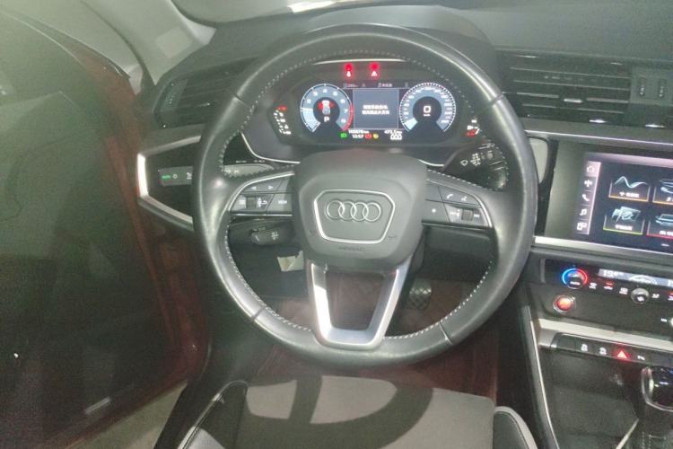 Used Audi Q3 2021 35 TFSI Progressive Dynamic Edition Steering Wheel