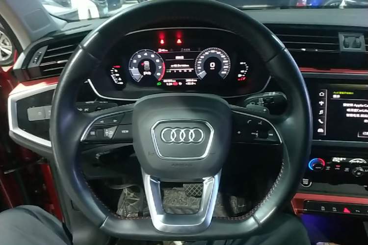 Used Audi Q3 2021 35 TFSI Fashion Dynamic Model Steering Wheel