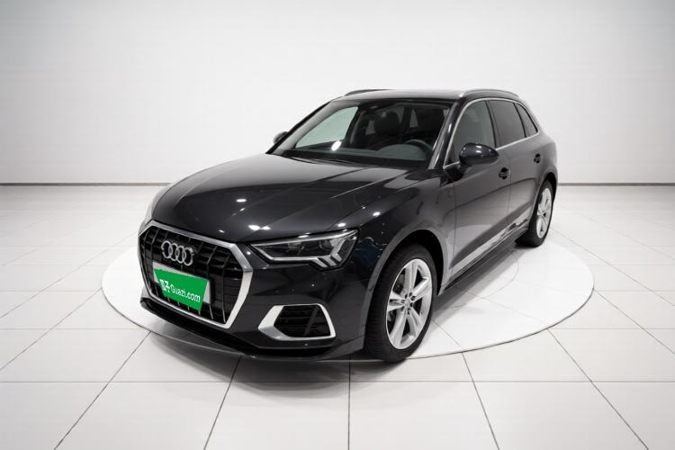 Used Audi Q3 2021 35 TFSI Fashionable and Elegant Model Guazi used car, China used car export, Used car for sale, Used Audi cars, Cheapest cars for sale