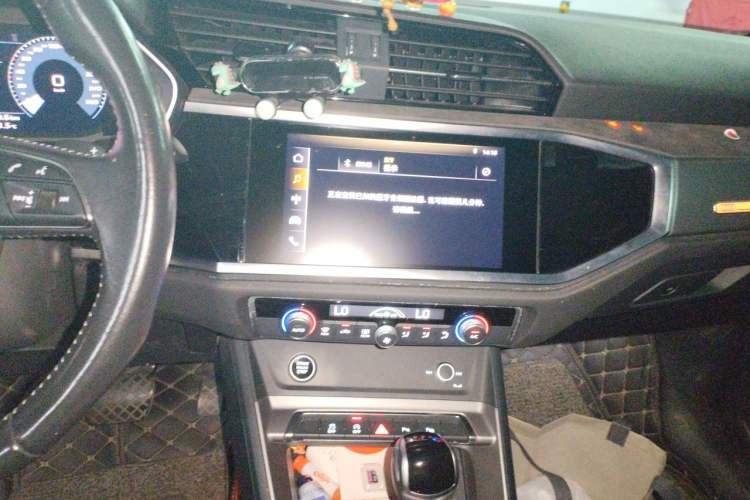Used Audi Q3 2021 35 TFSI Fashion Dynamic Model Audio And AC Panel