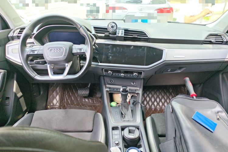 Used Audi Q3 2021 35 TFSI Fashion Dynamic Model Center Console