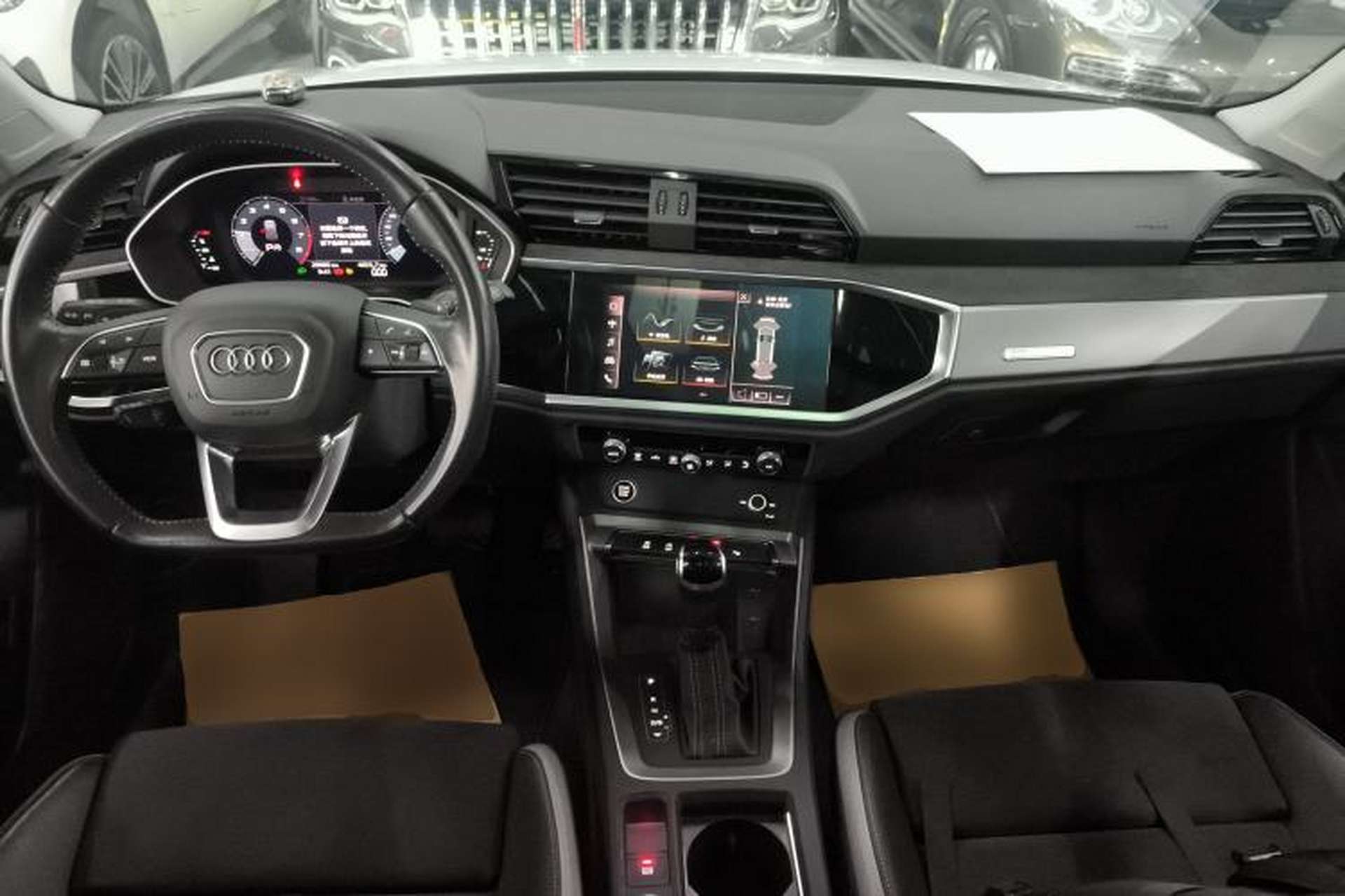 Used Audi Q3 2021 35 TFSI Fashion Dynamic Model Center Console