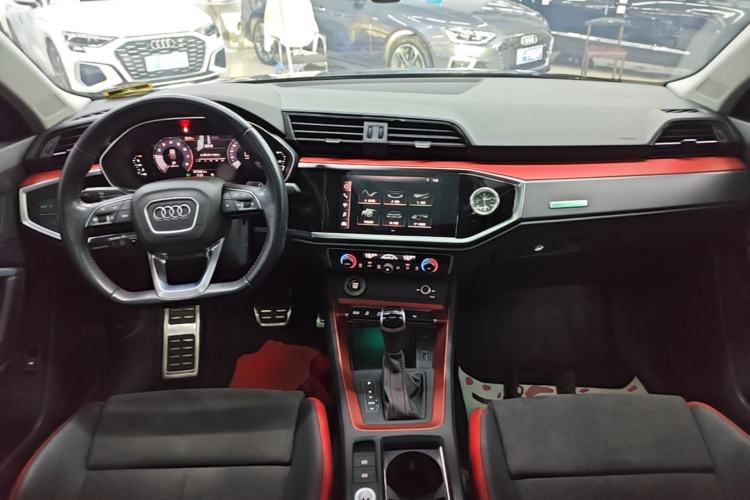 Used Audi Q3 2021 40 TFSI Fashion Dynamic Model Center Console