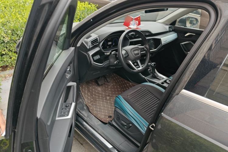 Used Audi Q3 2021 35 TFSI Advanced Style Edition Driver Seat