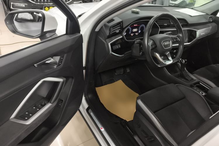 Used Audi Q3 2021 35 TFSI Fashion Dynamic Model Driver Seat