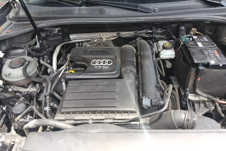 Used Audi Q3 2021 35 TFSI Fashion Dynamic Model Engine Bay