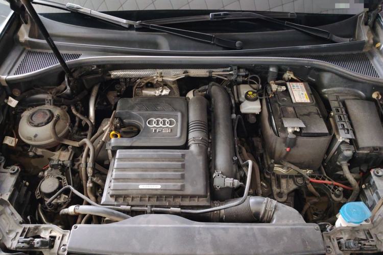 Used Audi Q3 2021 35 TFSI Fashion Dynamic Model Engine Bay