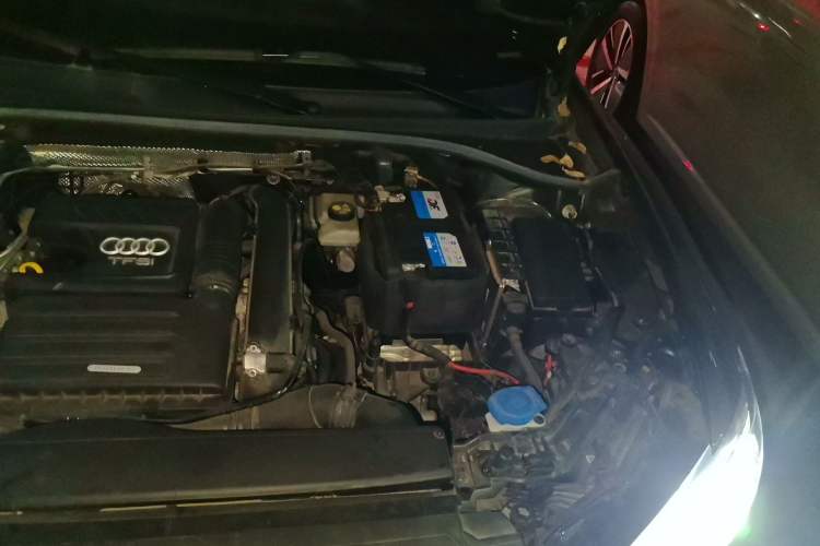 Used Audi Q3 2021 35 TFSI Fashion Dynamic Model Engine Bay Left