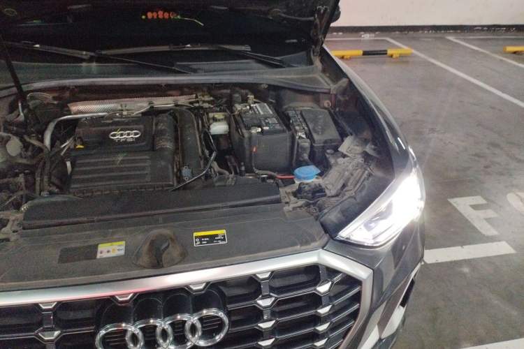 Used Audi Q3 2021 35 TFSI Fashion Dynamic Model Engine Bay Left