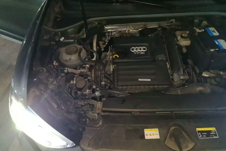 Used Audi Q3 2021 35 TFSI Fashion Dynamic Model Engine Bay Right