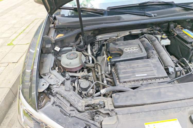 Used Audi Q3 2021 35 TFSI Fashion Dynamic Model Engine Bay Right
