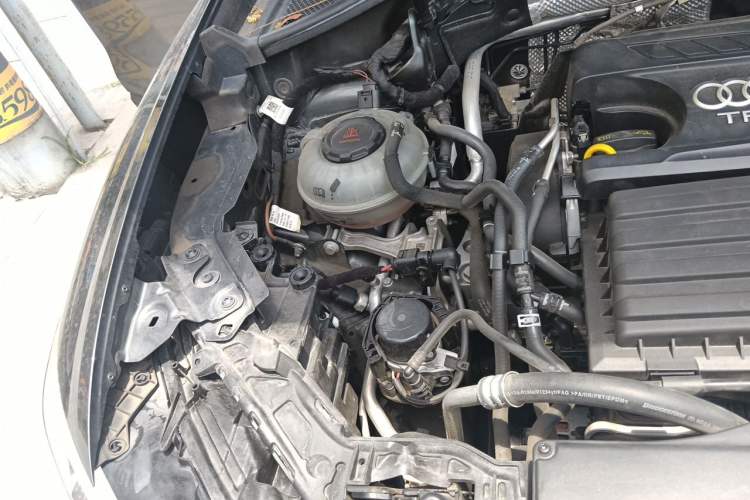 Used Audi Q3 2021 35 TFSI Fashion Dynamic Model Engine Bay Right