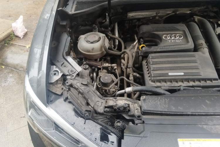 Used Audi Q3 2021 35 TFSI Progressive Dynamic Edition Engine Bay Right