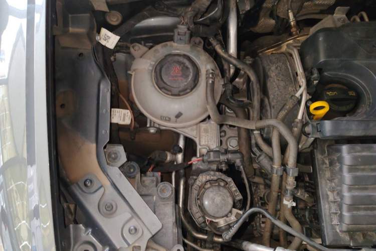 Used Audi Q3 2021 35 TFSI Fashion Dynamic Model Engine Bay Right