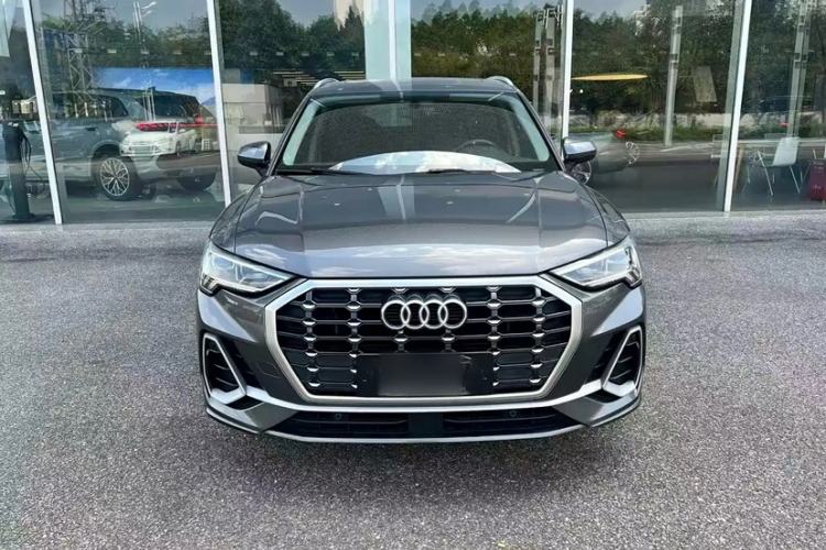Used Audi Q3 2021 35 TFSI Fashion Dynamic Model Exterior 1
