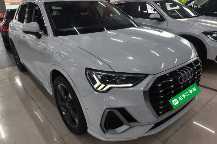 Used Audi Q3 2021 35 TFSI Fashion Dynamic Model Front Right 45 Deg