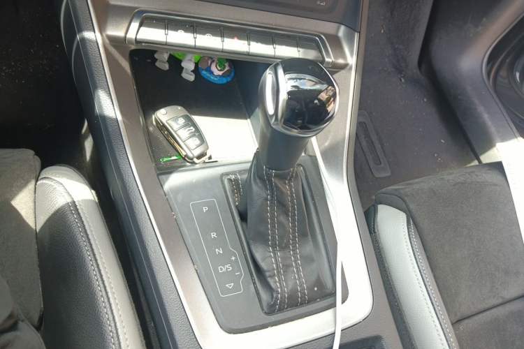 Used Audi Q3 2021 35 TFSI Fashion Dynamic Model Gear Lever