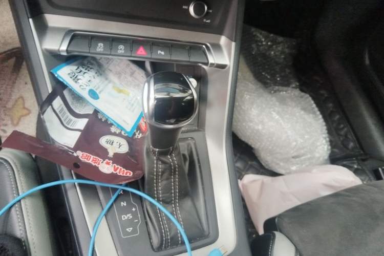 Used Audi Q3 2021 35 TFSI Progressive Dynamic Edition Gear Lever