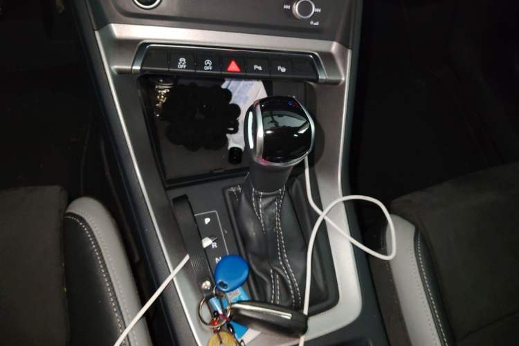 Used Audi Q3 2021 35 TFSI Fashion Dynamic Model Gear Lever