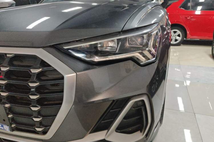 Used Audi Q3 2021 35 TFSI Progressive Dynamic Edition Left Front Headlight