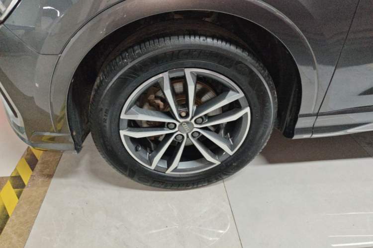 Used Audi Q3 2021 35 TFSI Progressive Dynamic Edition Left Front Wheel Hub