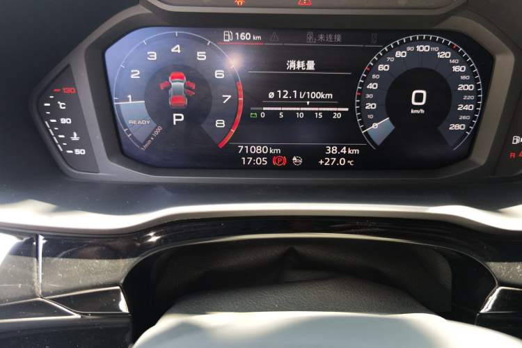 Used Audi Q3 2021 35 TFSI Fashion Dynamic Model Odometer Close Up
