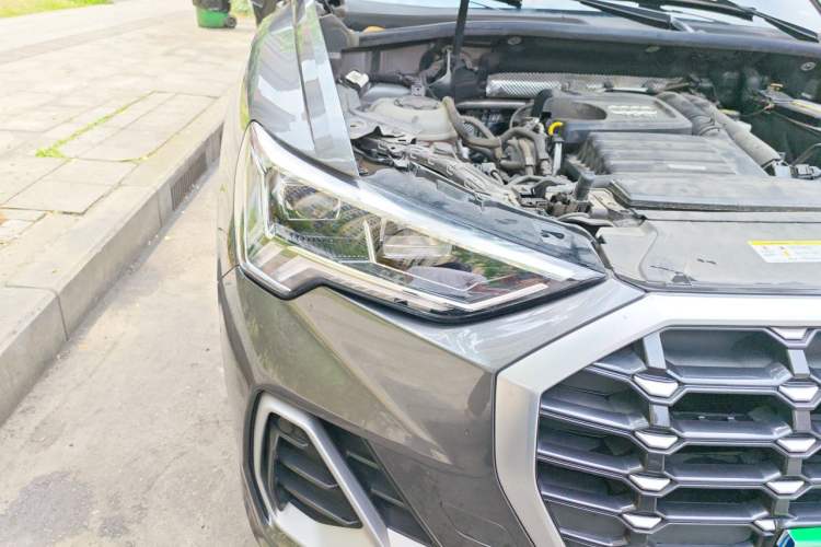 Used Audi Q3 2021 35 TFSI Fashion Dynamic Model Right Front Headlight