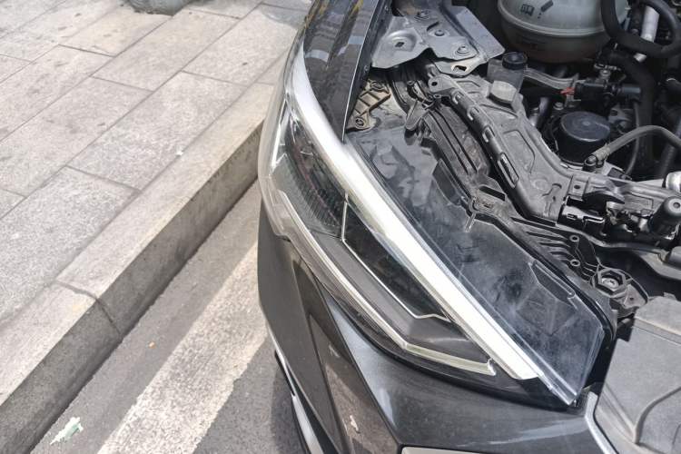 Used Audi Q3 2021 35 TFSI Fashion Dynamic Model Right Front Headlight