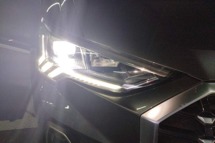 Used Audi Q3 2021 35 TFSI Fashion Dynamic Model Right Front Headlight