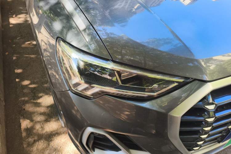 Used Audi Q3 2021 35 TFSI Fashion Dynamic Model Right Front Headlight