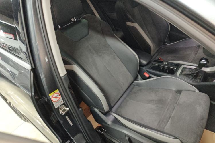 Used Audi Q3 2021 35 TFSI Progressive Dynamic Edition Right Front Seat