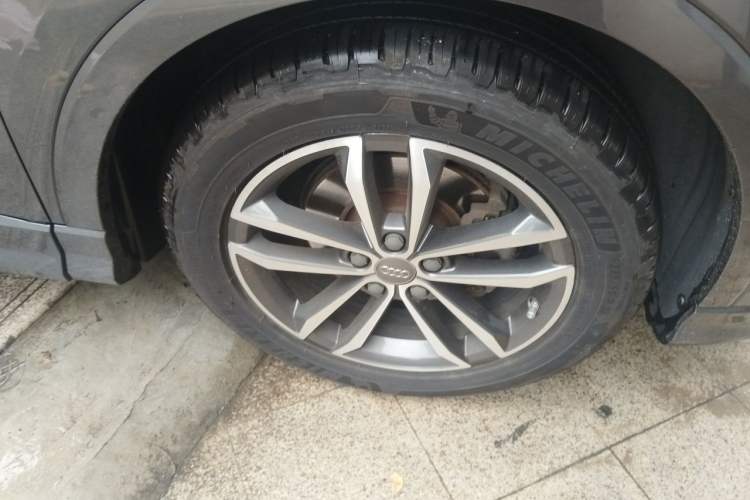 Used Audi Q3 2021 35 TFSI Progressive Dynamic Edition Right Front Wheel Hub