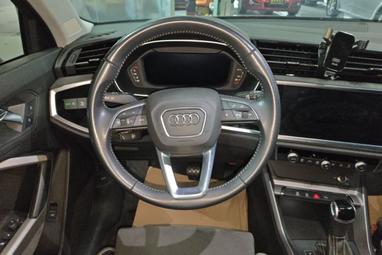 Used Audi Q3 2021 35 TFSI Progressive Dynamic Edition Steering Wheel
