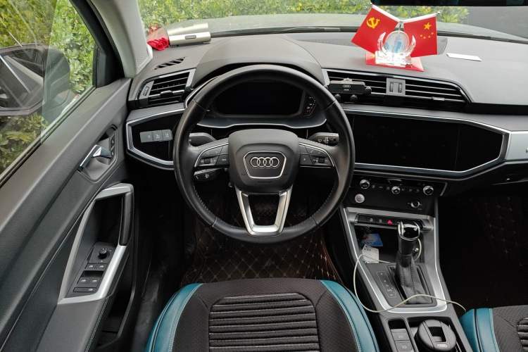Used Audi Q3 2021 35 TFSI Advanced Style Edition Steering Wheel