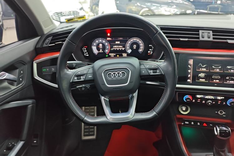 Used Audi Q3 2021 40 TFSI Fashion Dynamic Model Steering Wheel