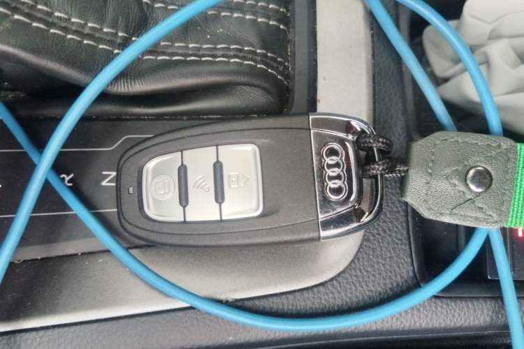 Used Audi Q3 2021 35 TFSI Progressive Dynamic Edition Vehicle Key
