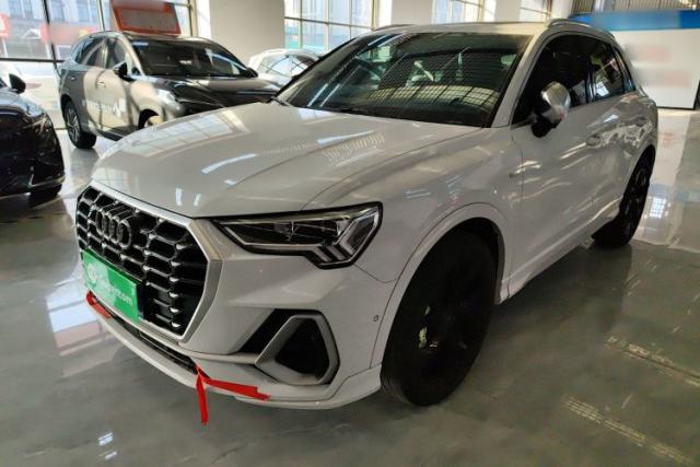 Ojetý Audi Q3 2021 35 TFSI Fashion Dynamic Model