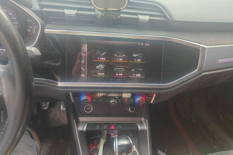 Used Audi Q3 2021 35 TFSI Progressive Dynamic Edition Audio And AC Panel