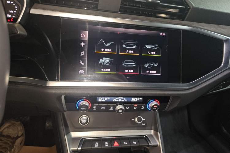 Used Audi Q3 2021 35 TFSI Fashion Dynamic Model Audio And AC Panel