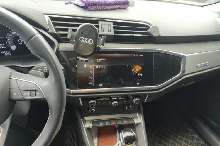 Used Audi Q3 2021 35 TFSI Fashion Dynamic Model Audio And AC Panel