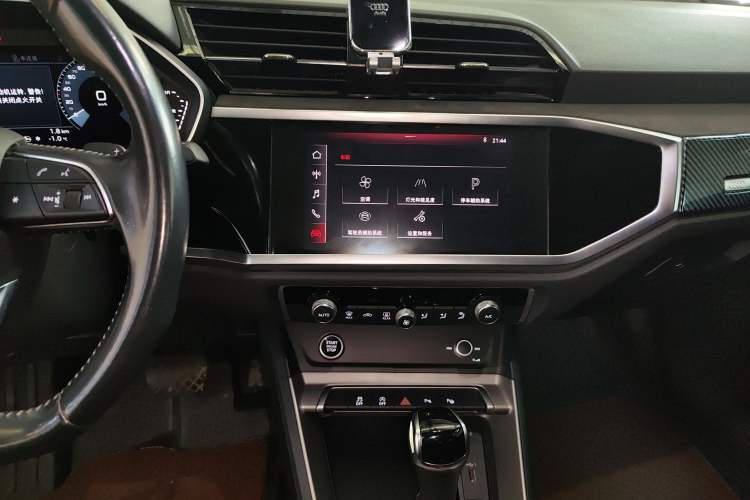 Used Audi Q3 2021 35 TFSI Fashion Dynamic Model Audio And AC Panel