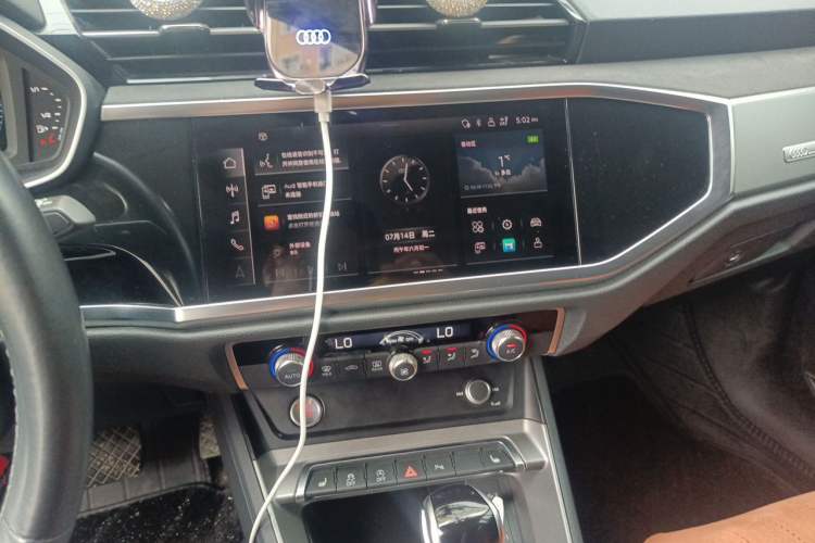 Used Audi Q3 2021 35 TFSI Progressive Dynamic Edition Audio And AC Panel