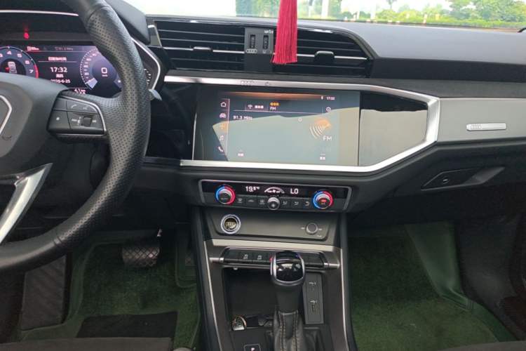 Used Audi Q3 2021 35 TFSI Progressive Dynamic Edition Audio And AC Panel