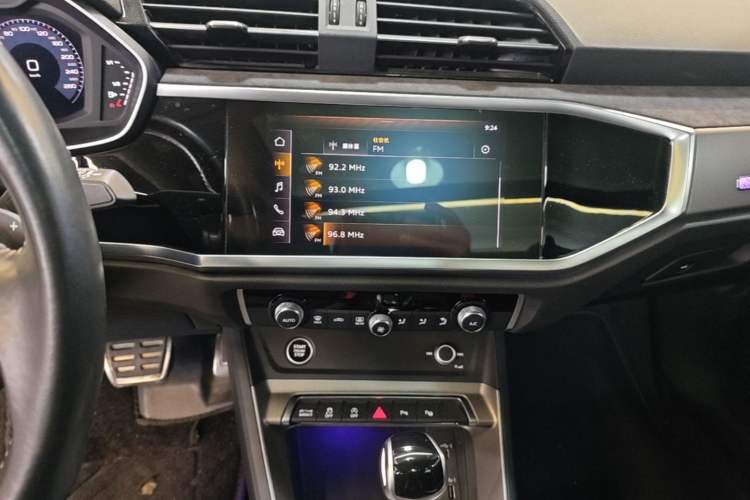Used Audi Q3 2021 40 TFSI Fashion Dynamic Model Audio And AC Panel