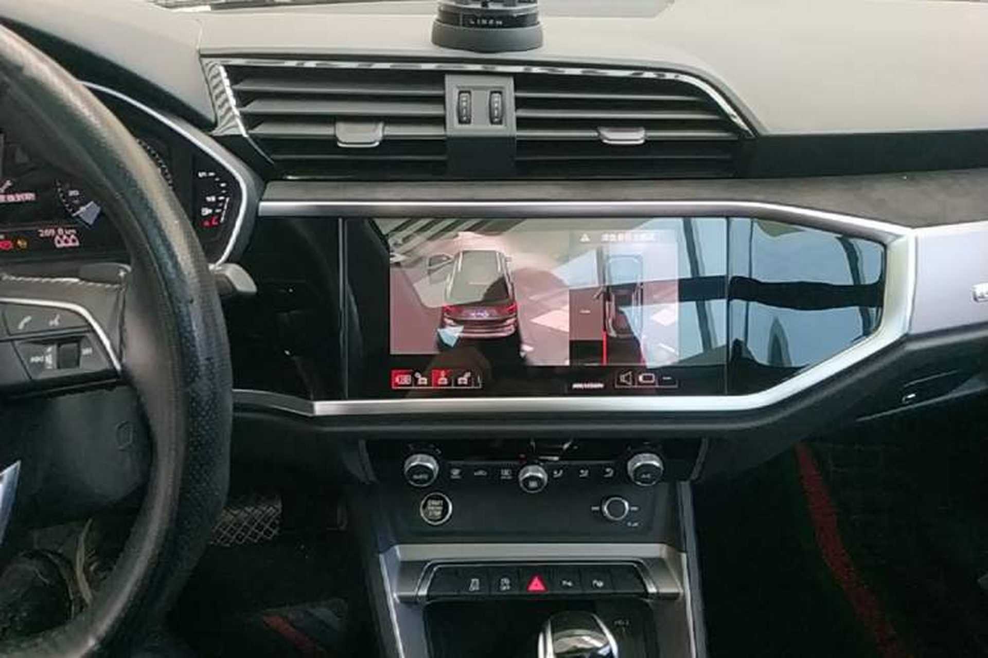 Used Audi Q3 2021 35 TFSI Fashion Dynamic Model Audio And AC Panel