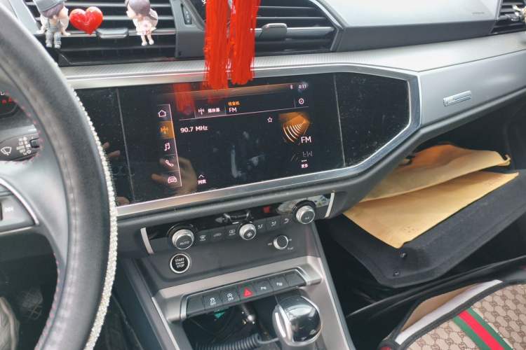 Used Audi Q3 2021 35 TFSI Fashionable and Elegant Model Audio And AC Panel
